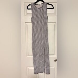 Sleeveless Checkered/ Gingham Maxi Dress
Wilfred